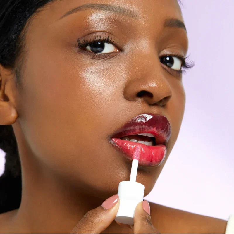 𝐖𝐚𝐭𝐞𝐫-𝐋𝐢𝐠𝐡𝐭 𝐅𝐫𝐮𝐢𝐭 𝐋𝐢𝐩 𝐆𝐥𝐨𝐬𝐬 — 𝐔𝐥𝐭𝐫𝐚 𝐇𝐲𝐝𝐫𝐚𝐭𝐢𝐧𝐠 ✦ 𝐒𝐦𝐨𝐨𝐭𝐡 𝐒𝐡𝐢𝐧𝐞 ✦ 𝐅𝐫𝐞𝐬𝐡 𝐅𝐫𝐮𝐢𝐭𝐲 𝐅𝐥𝐚𝐯𝐨𝐫