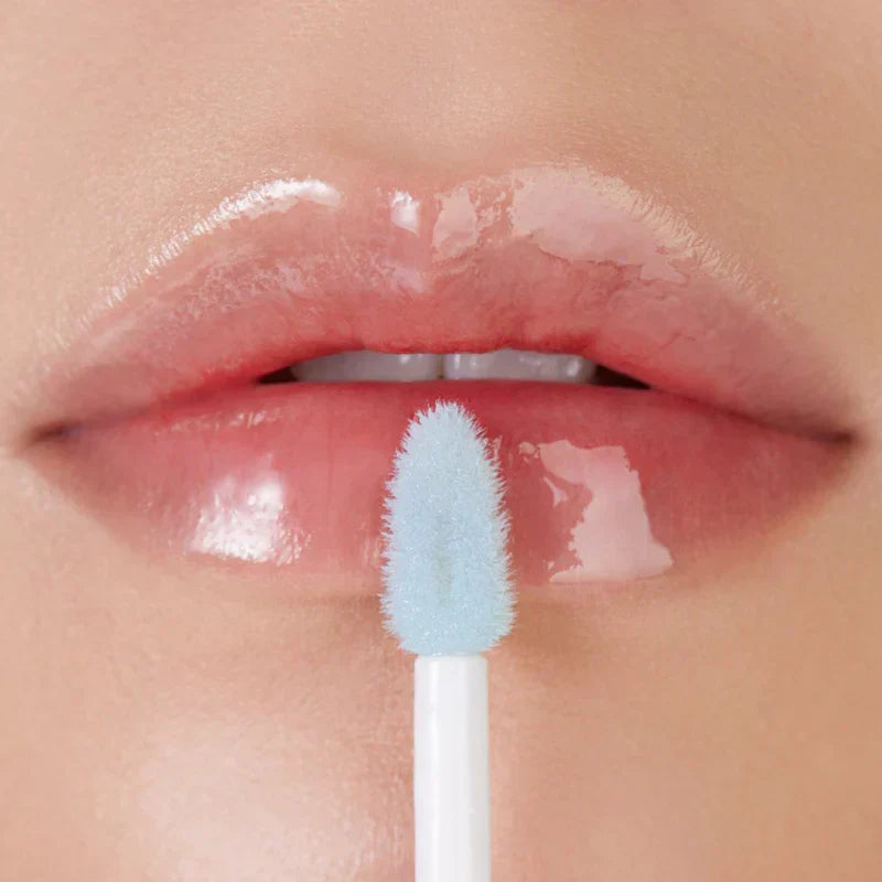 𝐖𝐚𝐭𝐞𝐫-𝐋𝐢𝐠𝐡𝐭 𝐅𝐫𝐮𝐢𝐭 𝐋𝐢𝐩 𝐆𝐥𝐨𝐬𝐬 — 𝐔𝐥𝐭𝐫𝐚 𝐇𝐲𝐝𝐫𝐚𝐭𝐢𝐧𝐠 ✦ 𝐒𝐦𝐨𝐨𝐭𝐡 𝐒𝐡𝐢𝐧𝐞 ✦ 𝐅𝐫𝐞𝐬𝐡 𝐅𝐫𝐮𝐢𝐭𝐲 𝐅𝐥𝐚𝐯𝐨𝐫